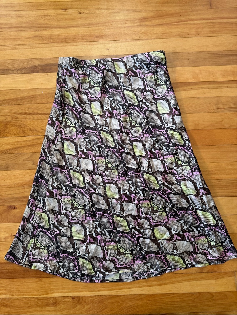 Leith Snake-Print A-Line Skirt in Pink, Green and Black